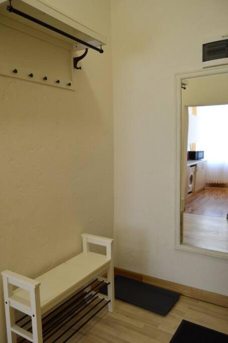 Spacious Old Town Family Peachy 2 Bedrooms Apartment, Nearby The Riga Presidential Castle المظهر الخارجي الصورة