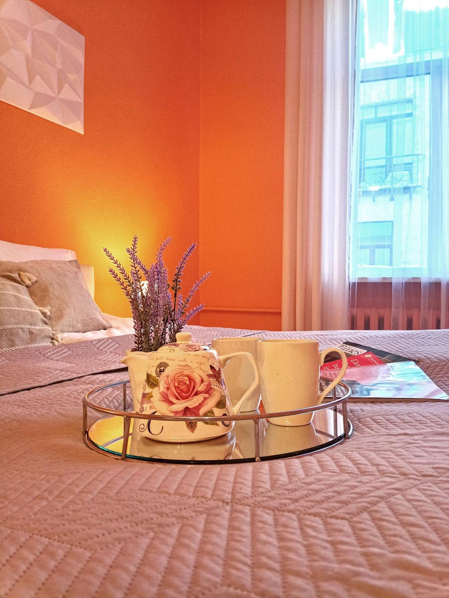 Spacious Old Town Family Peachy 2 Bedrooms Apartment, Nearby The Riga Presidential Castle المظهر الخارجي الصورة