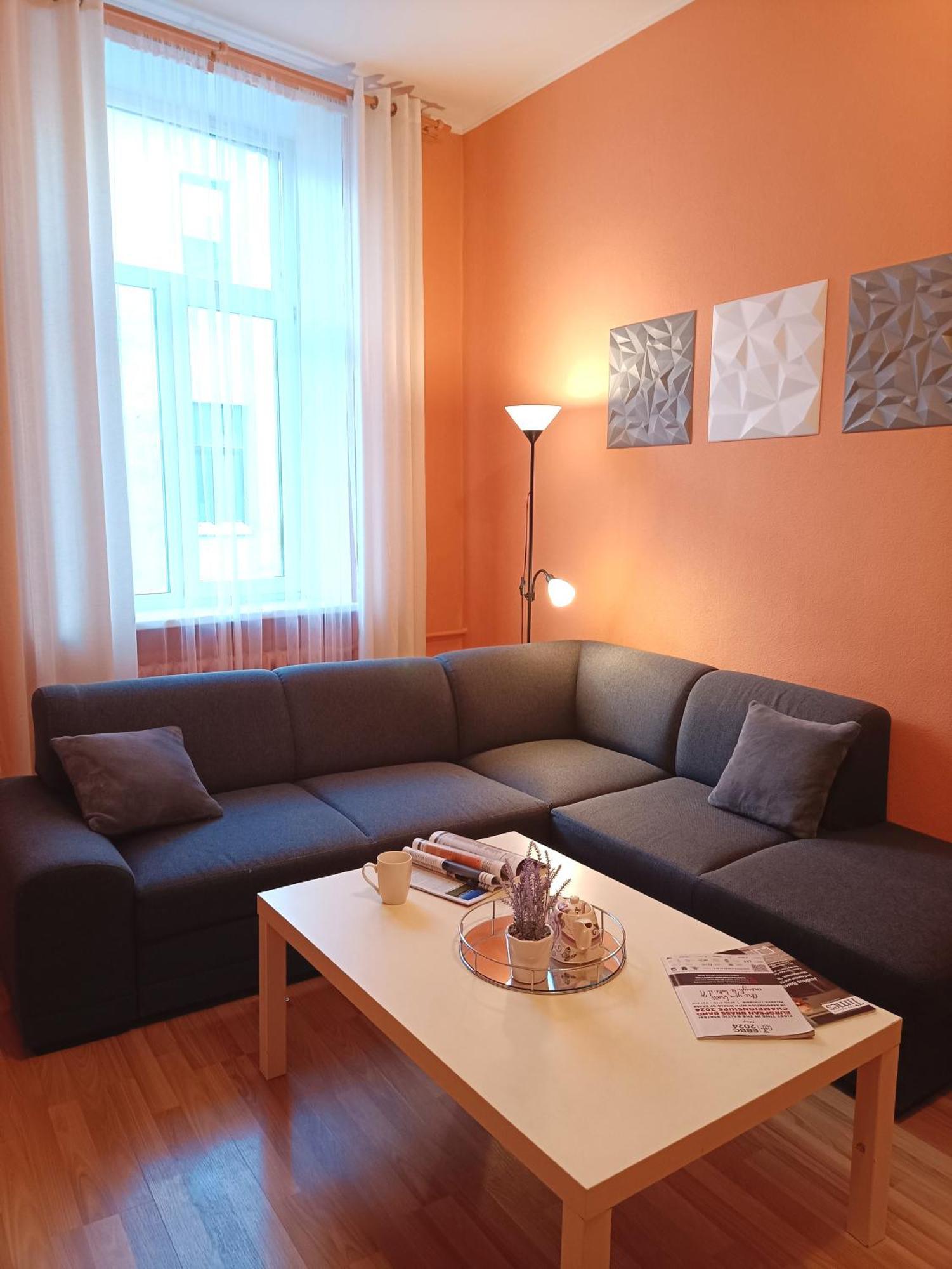 Spacious Old Town Family Peachy 2 Bedrooms Apartment, Nearby The Riga Presidential Castle المظهر الخارجي الصورة