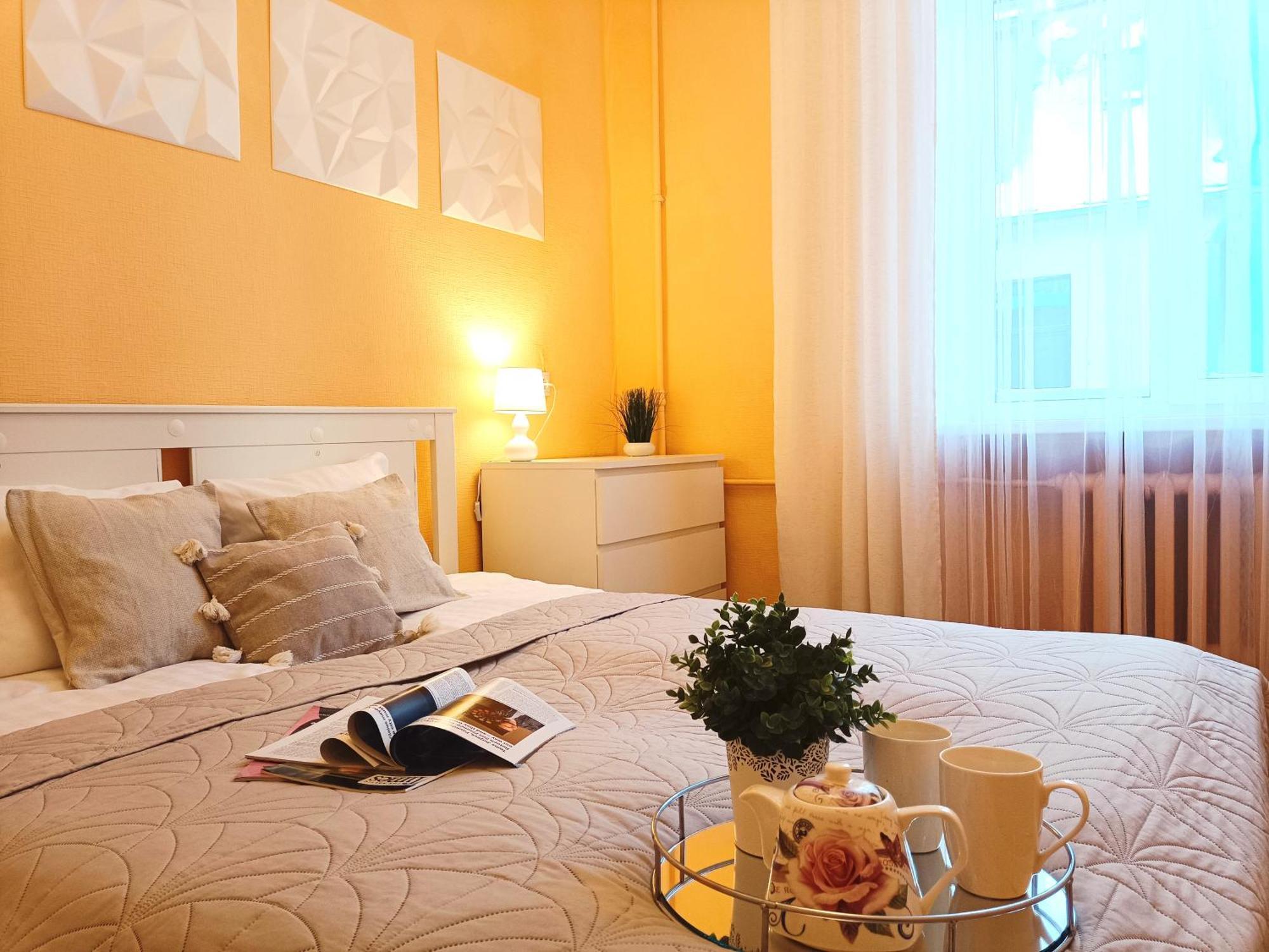 Spacious Old Town Family Peachy 2 Bedrooms Apartment, Nearby The Riga Presidential Castle المظهر الخارجي الصورة